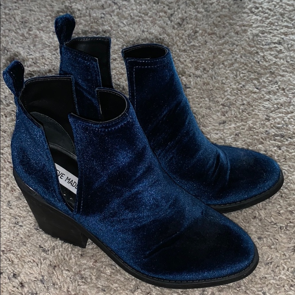 Steve Madden Blue Suede Booties